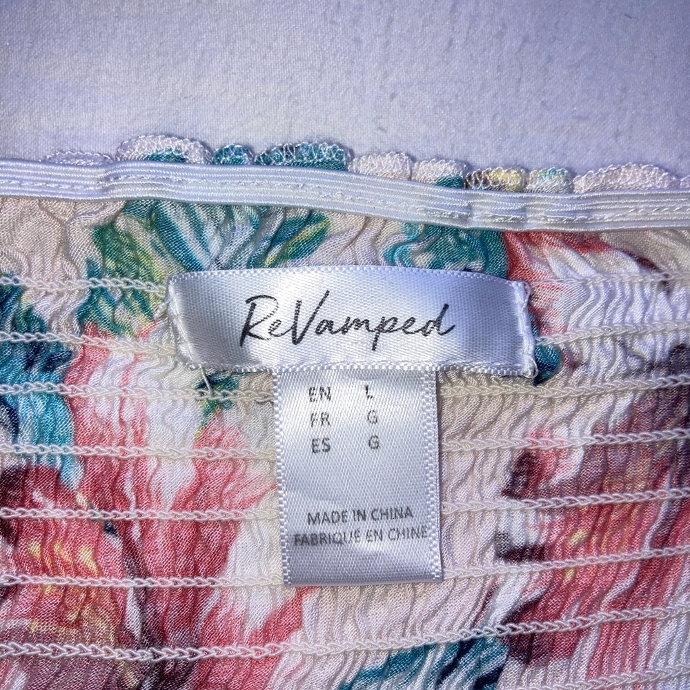 Cropped Hibiscus Pattern Off-Shoulder Top - Picture 2 of 2